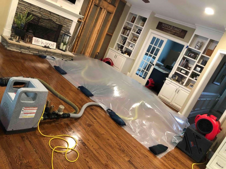 professionalrestorationservicesforwaterdamage2108091850373.jpg
