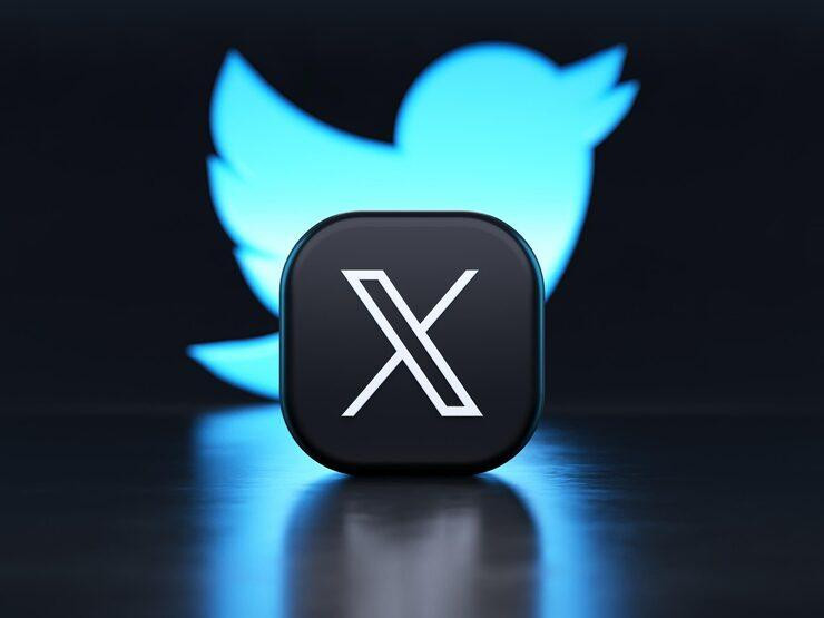 xapplogofronttwitterbluebirdsymbolbackground3drendering_1549932025.jpg