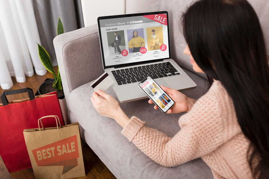discountshoppingseasonwithsale.jpg