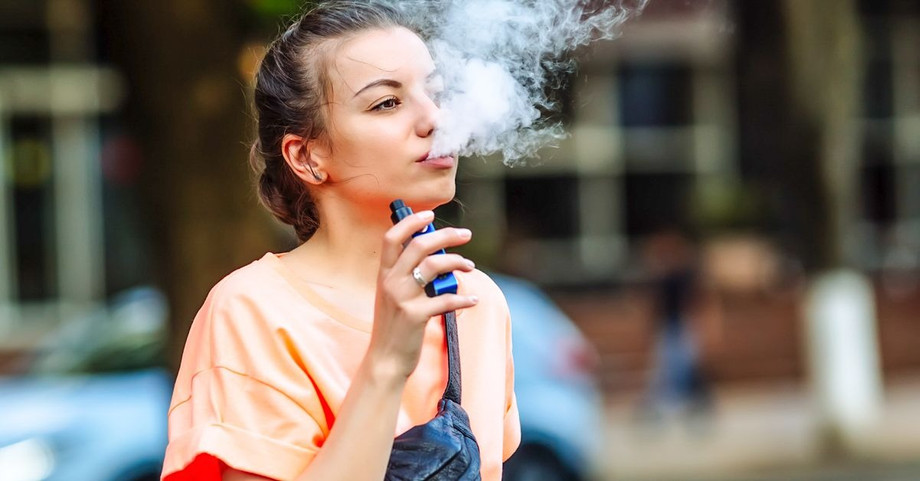 woman_vaping1200x628facebook.jpg