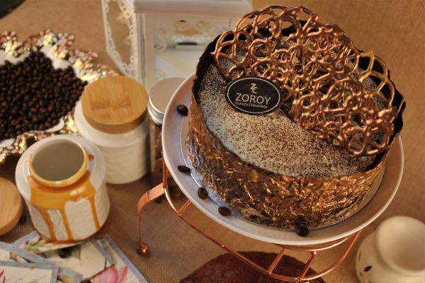 zoroy_eggless_coffee_caramel_cake_1.jpg
