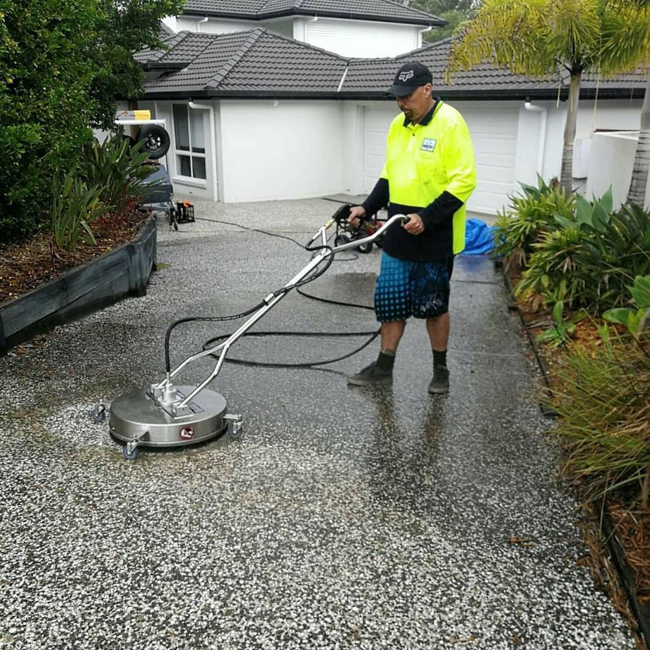 pressurewashingequipment.jpg