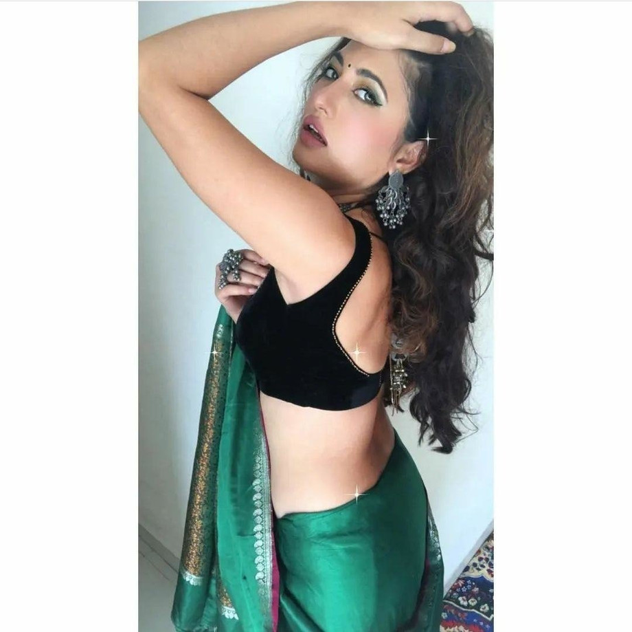 imgi_235_ayushibestvipcallgirltrichyindianescortintiruchirapalli8617492_original.jpg