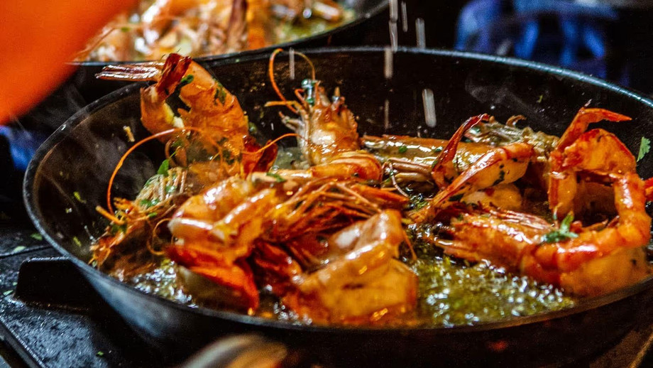 cooking_prawns_cobzvk.jpeg