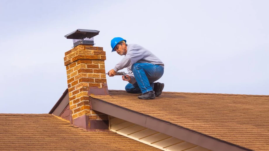 1664246573994_acontractorcaulkingachimney.webp