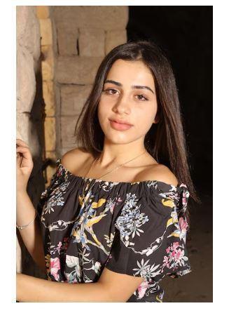 amritsarcallgirls.JPG