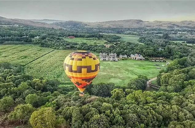 hot_air_ballooning__cradle_of_humankind_near_johannesburg__2__narrow_60_sharpen_scaled_635w_418h_unurvxx.jpg