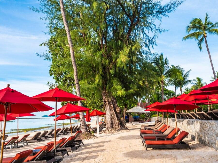 umbrellachairtropicalbeachseaocean_741907466.jpg