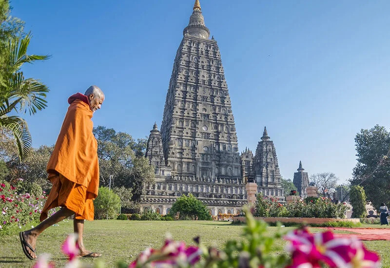 Go for the amazing and best Buddhist Pilgrimage Tours India Nepal 2026