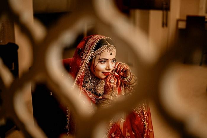 marathibrideandgroom700x466.jpg