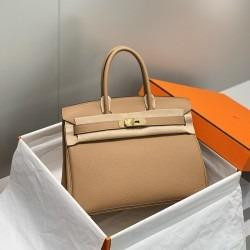 hb25_clemence_chai_gold_01250x250.jpg