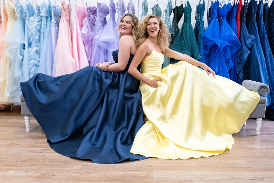 promdressshopnearmepitseasc.jpg