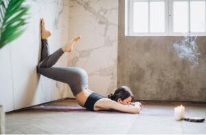yogastudiopopularclass3.jpg
