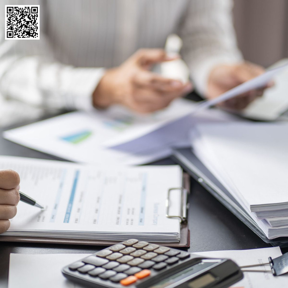 whymoretruckingcompaniesareoutsourcingfinancialtasks.jpg