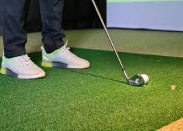 indoorgolf.jpg