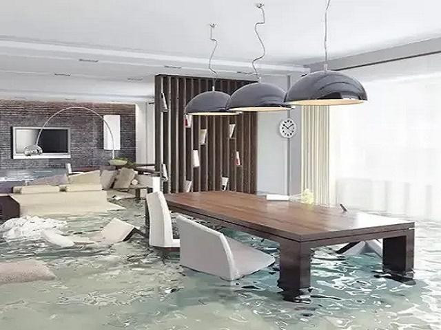 longueuilwaterdamage.jpg