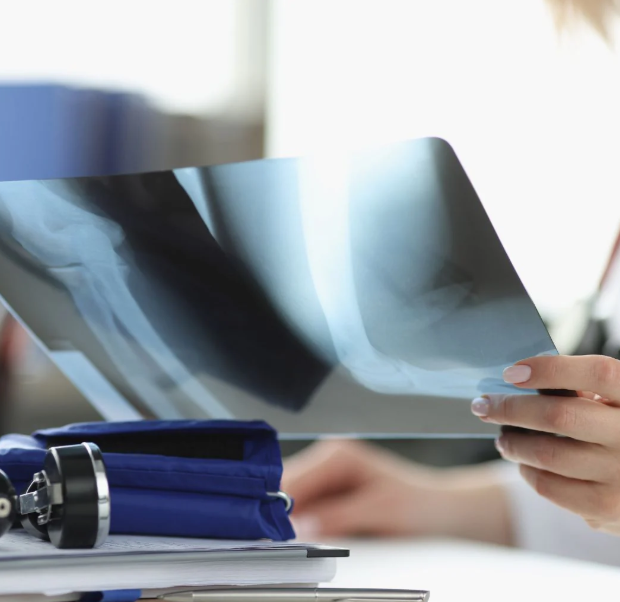 orthopedicsurgeonsalary.png