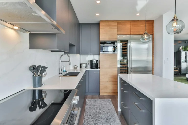 imgi_31_modernkitcheninterior768x512.jpeg