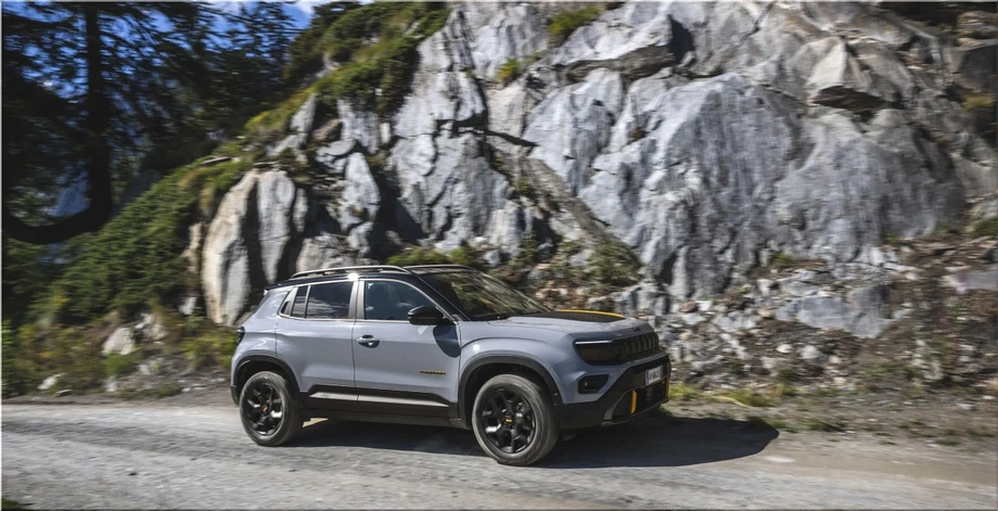 jeepavenger4xethenorthfaceedition2025161191.webp