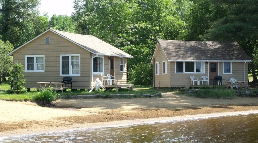 lakesidecottages.jpg