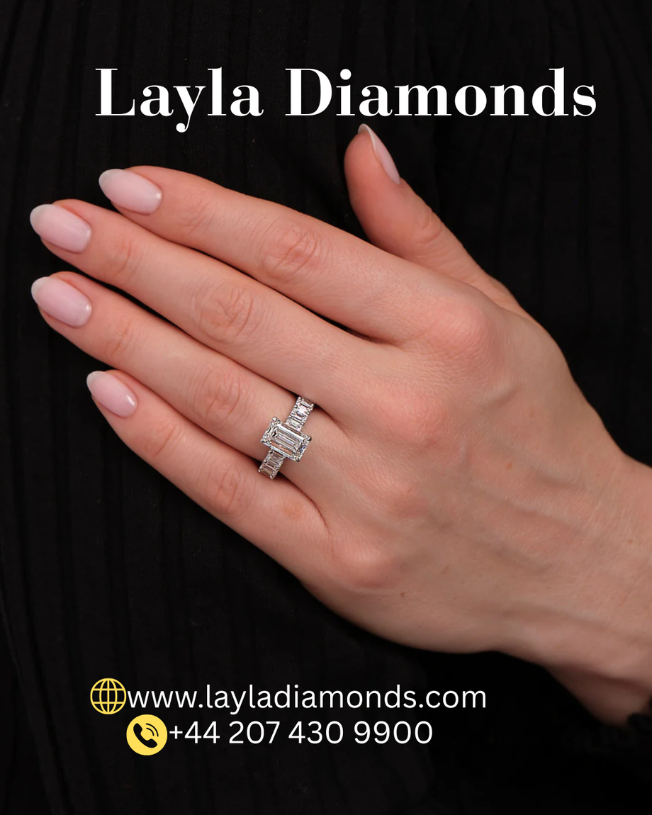 exquisiteemeralddiamondengagementringslayladiamonds.png