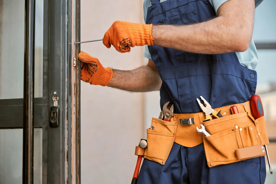 imgi_73_handymanrepairsorinstallsdoorlockwithscrewd20260320042303utc2.jpeg