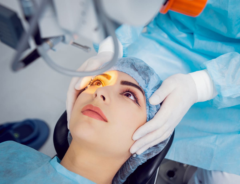 womanhavinglasereyesurgery.jpg