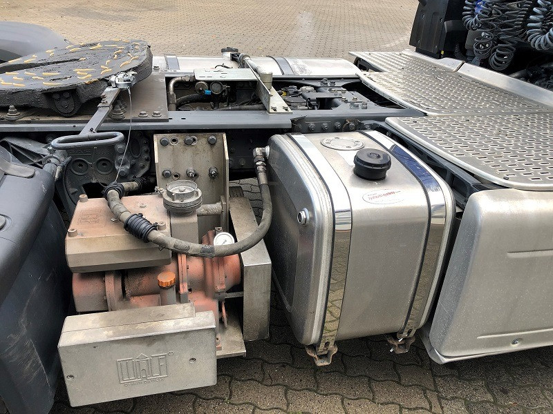 imgi_5_hydrauliktank.jpeg