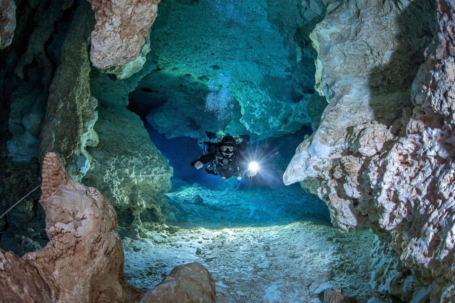 cavedivingtulum.jpg