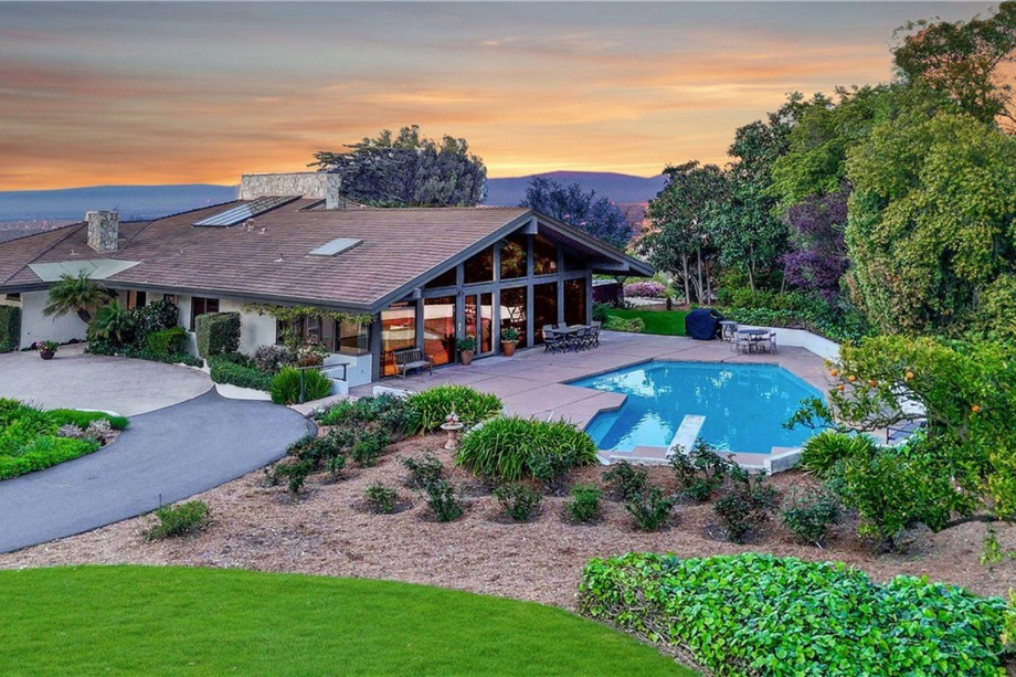 housesforsaleinrollinghills_2.jpg